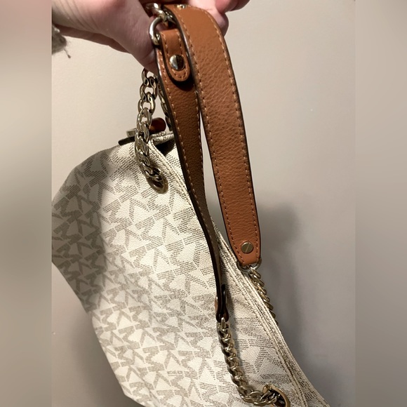 Michael Kors Purse - Picture 3 of 4